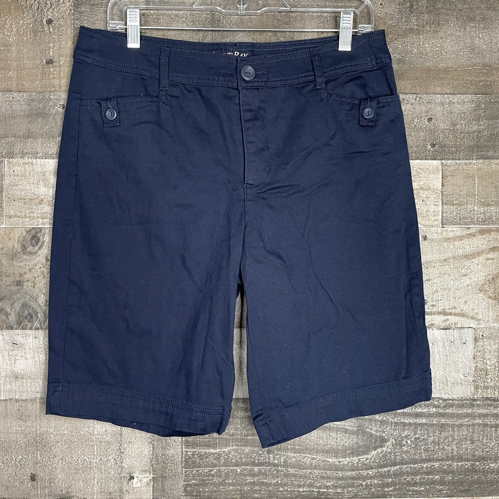 St Johns Bay Shorts Womens 10 Navy Blue Flat Front Mid Rise Bermuda Casual